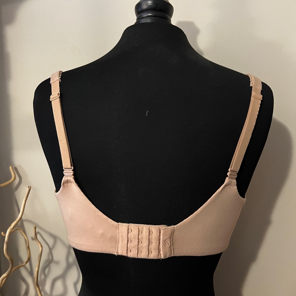 3 for $20 Victoria's Secret Beige Bra - Picture 2 of 4